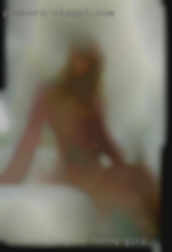 Love to give oral horny girl and pleasure.